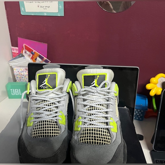 Air Jordan 4 Retro SE (GS) 100% Authentic - Picture 9 of 17